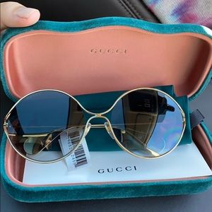 BRAND NEW WITH TAGS GUCCI SUNGLASSES